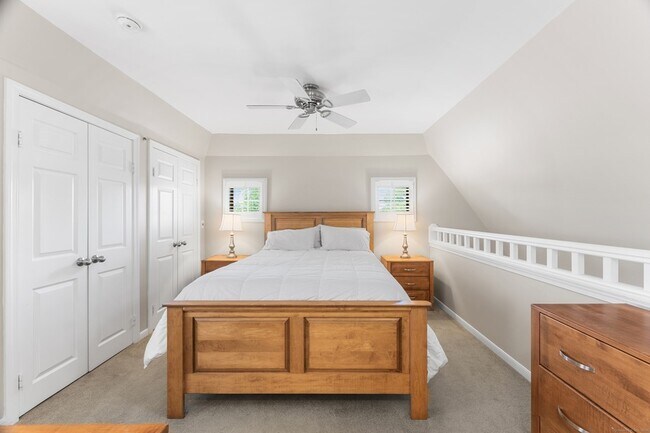 Building Photo - 2124 Old Pond Ln