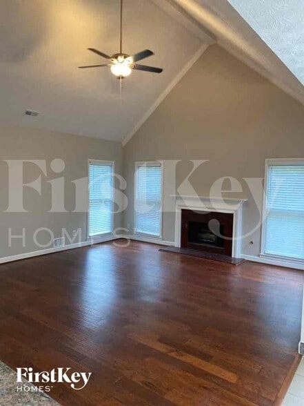 Building Photo - 1020 Forest Hills Dr SE