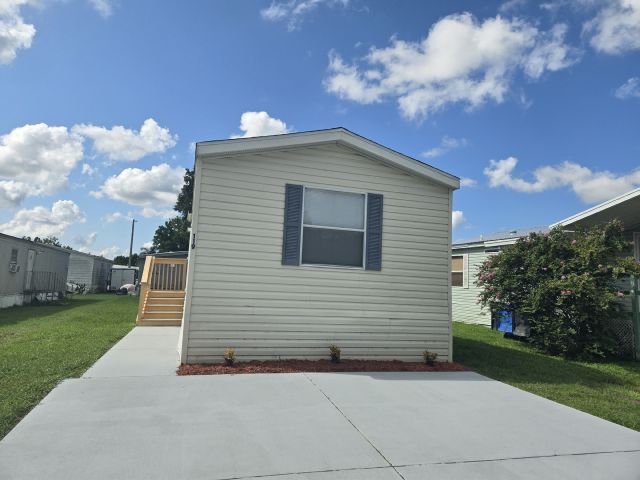 Building Photo - 119 Elderberry Ln