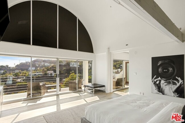 Building Photo - 8435 Franklin Ave