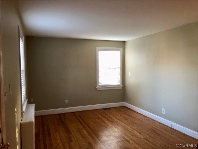 Building Photo - 208 Woodlawn Ave