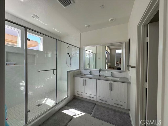 Building Photo - 109 Newall