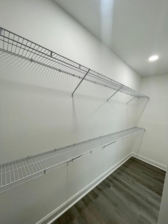 Building Photo - 3703 Saddle Rdg Dr