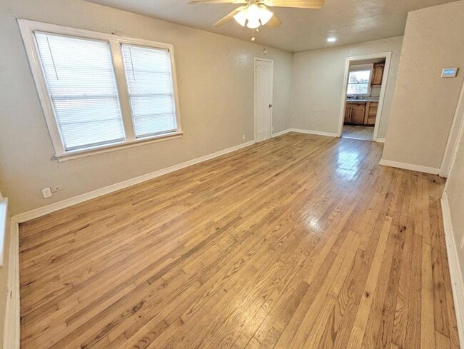 Building Photo - 4908 N College Ave