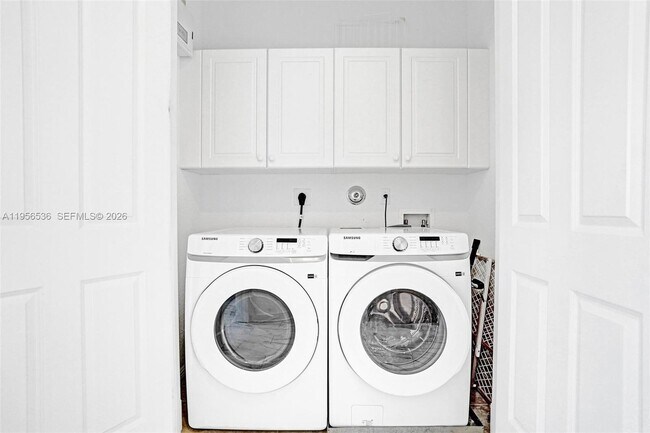 Building Photo - 8335 NW 8th Terrace