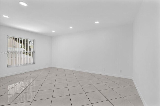 Building Photo - 300 SW 100th Ave