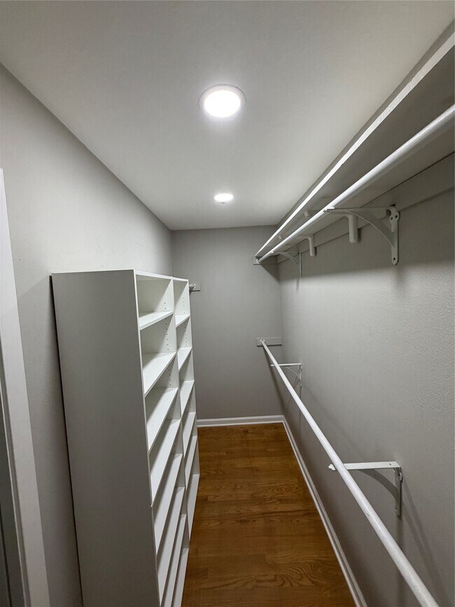Building Photo - 3027 Guese Rd