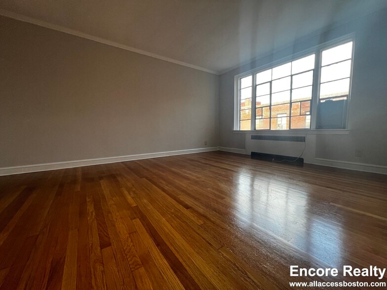 Building Photo - 111 Longwood Ave