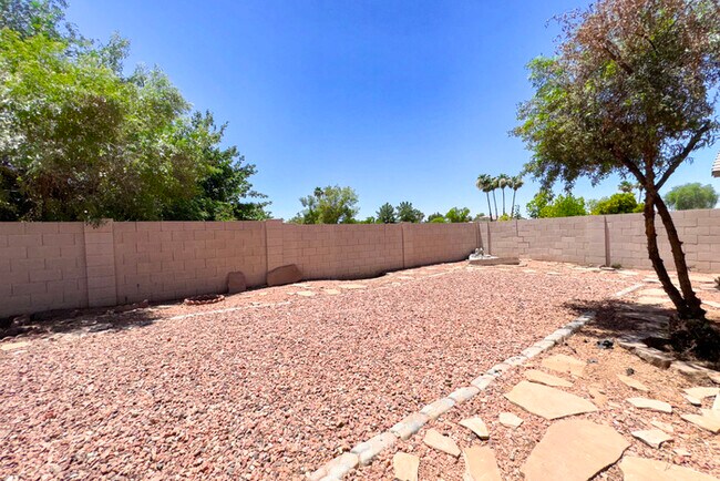 Building Photo - 3Bed/2Bath House at 63rd/Northern Ave! $19...