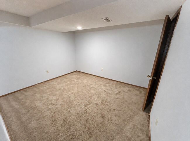 Building Photo - 827-827 N 89th Ct