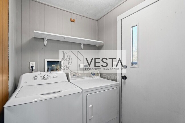 Building Photo - 442 Wickins Dr