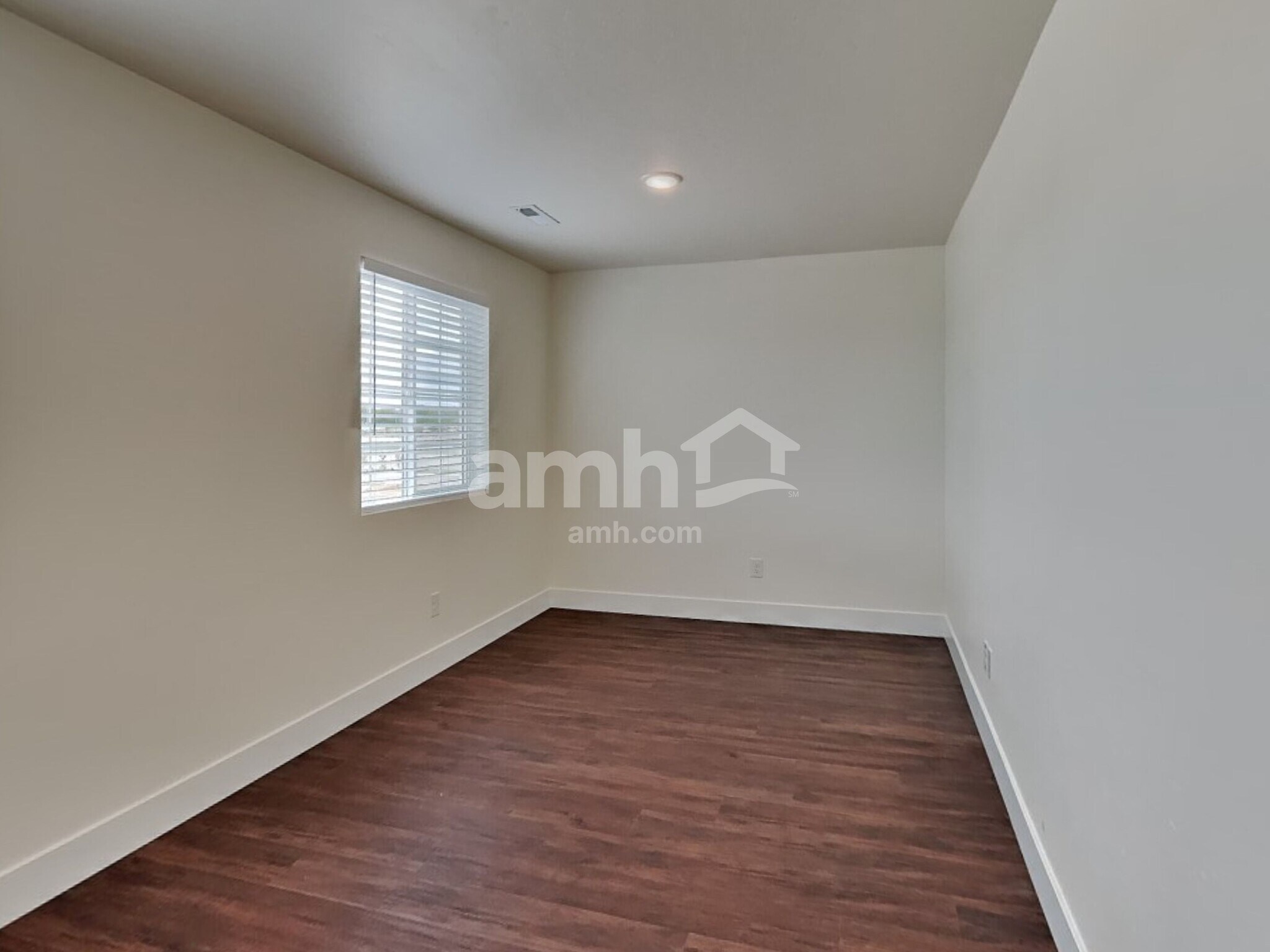 Building Photo - 1320 Alderleaf Ave