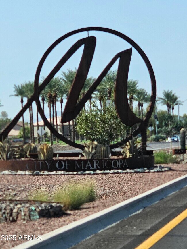 Building Photo - 42804 W Sunland Dr