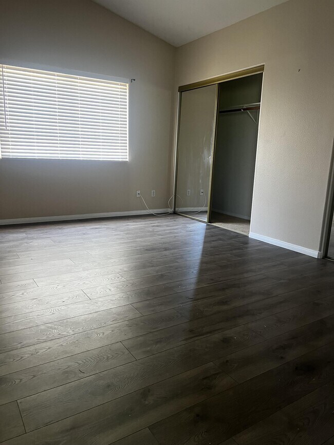 Building Photo - 44329 Sancroft Ave
