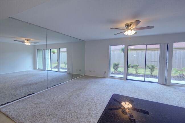 Building Photo - 14777 Wunderlich Dr