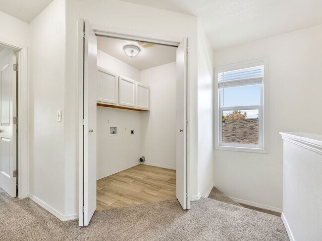 Building Photo - 1536 S Main Ave