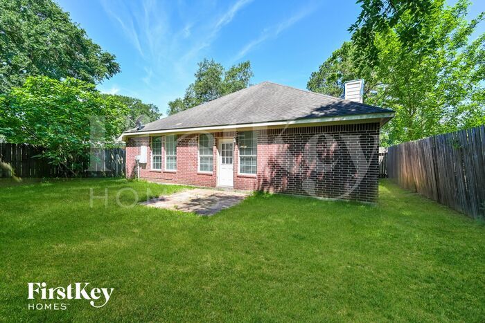 Building Photo - 4447 Donalbain Dr