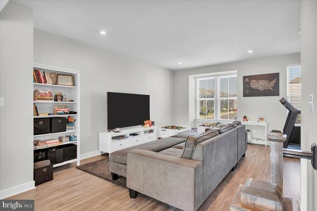 Building Photo - 71 Kohlmyer Dr