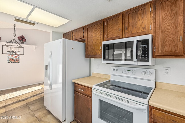 Building Photo - 20014 N Conquistador Dr