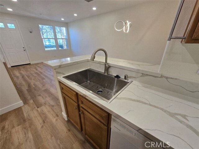 Building Photo - 48 Vermillion