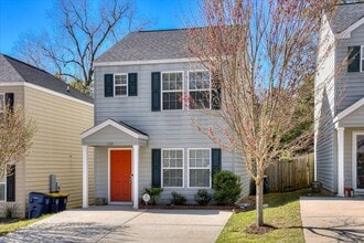 Building Photo - 150 Village Run