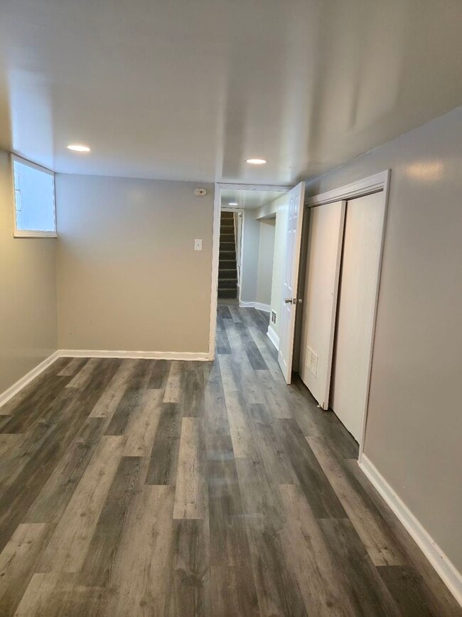 Building Photo - 3240 W 64th Pl