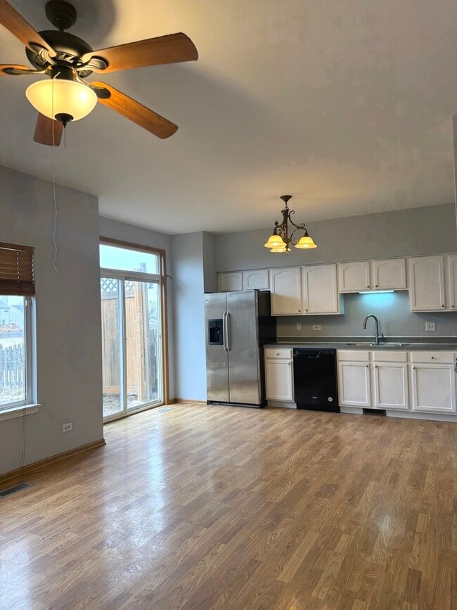 Building Photo - 2208 Rebecca Cir