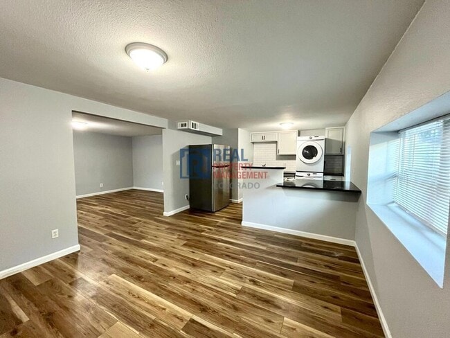 Building Photo - 1614 Manitou Blvd