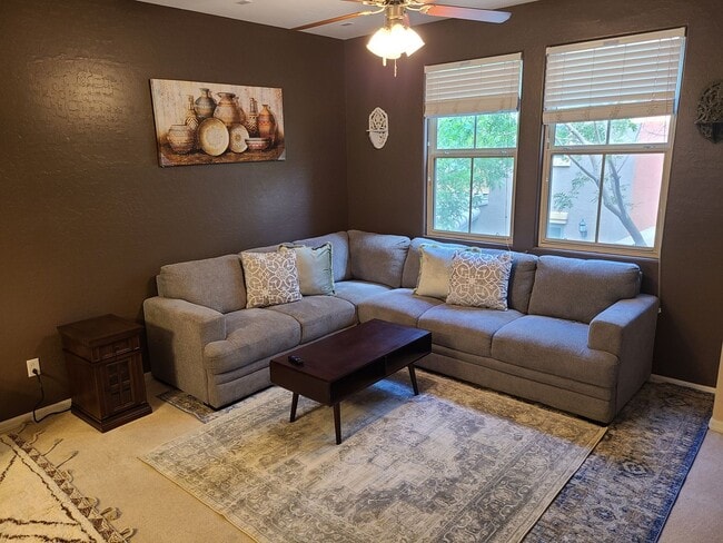 Building Photo - Fully Furnished 3 Bedrooms 2 Car Garage with Community Pool & Spa