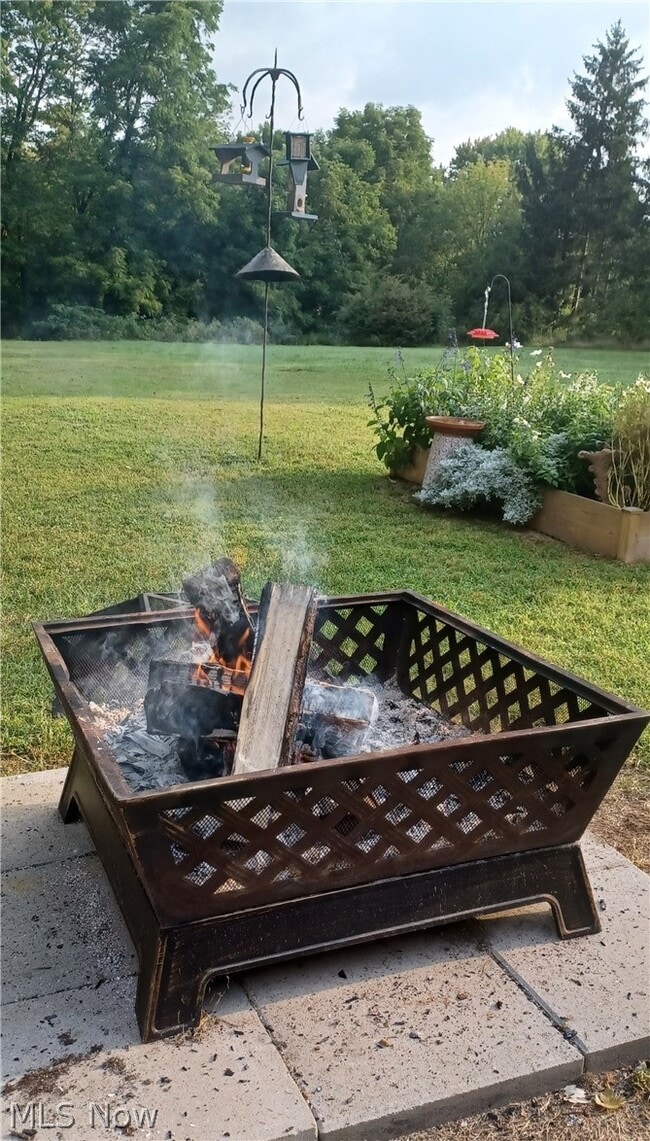 Building Photo - 15794 Grove St