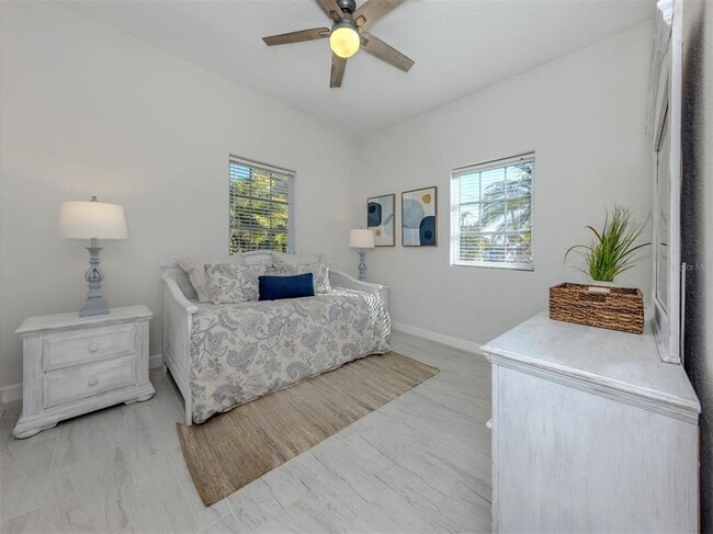 Building Photo - 498 Buena Vista Dr