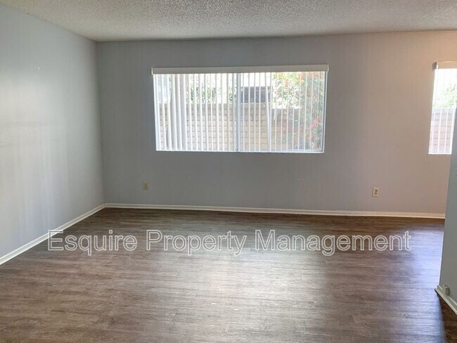 Building Photo - 1940 Los Feliz Dr