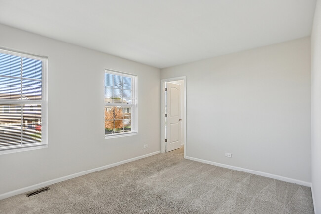 Building Photo - 1672 Glenbrooke Ln