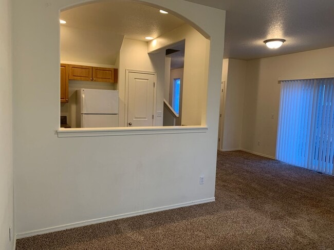 Building Photo - 363 SW Garfield