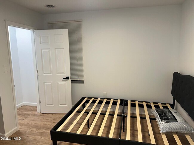 Building Photo - 351 4th St