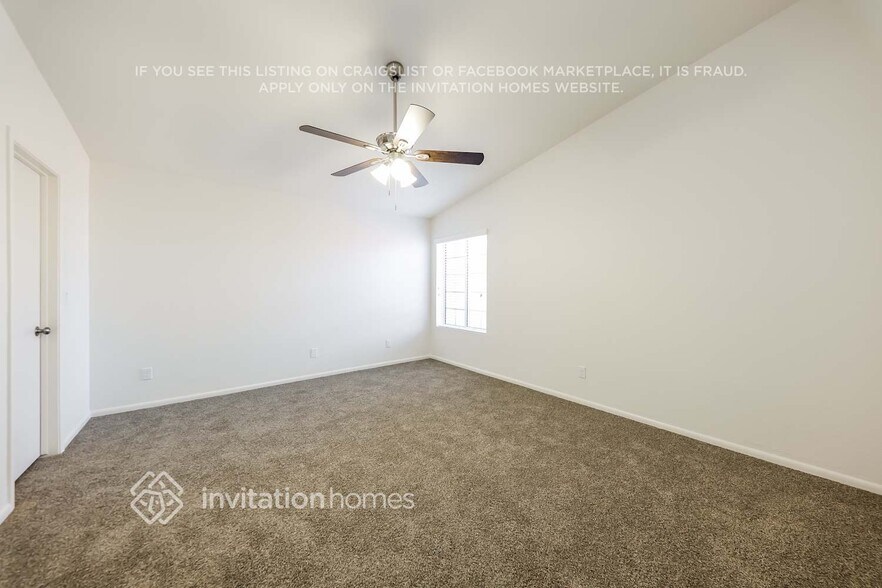 Building Photo - 5584 W Mercer Ln