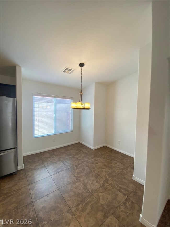 Building Photo - 2311 Silver Crew Pass