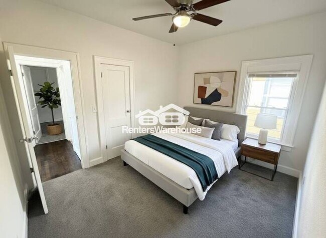 Building Photo - Updated 5 Bedroom/ 2.5 Bath Home In KCMO *READY NOW*