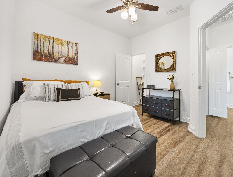 Building Photo - 600 Barnes St