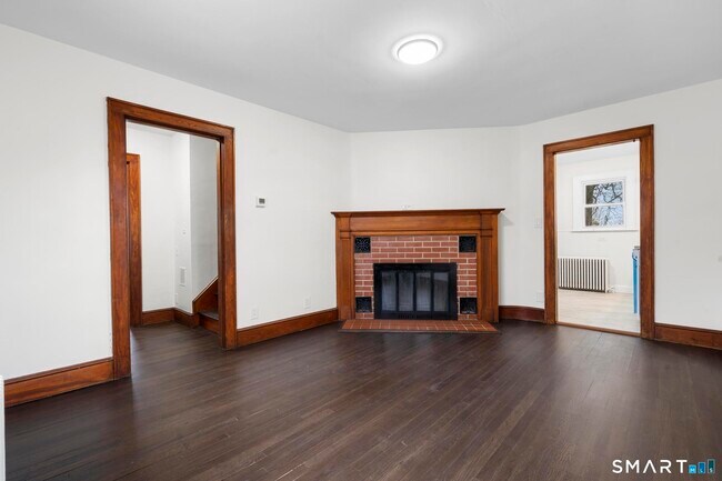 Building Photo - 37 Byrneside Ave
