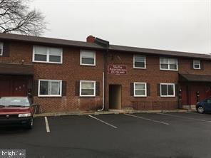 Building Photo - 124 Easton Rd