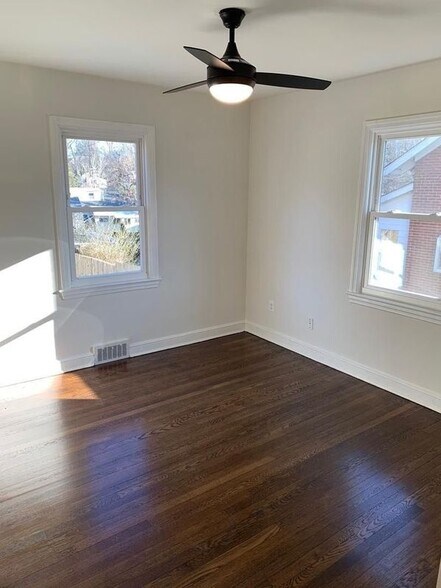 Building Photo - 9407 Colesville Rd