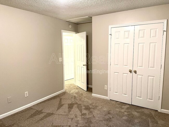 Building Photo - 311 Coral Cir