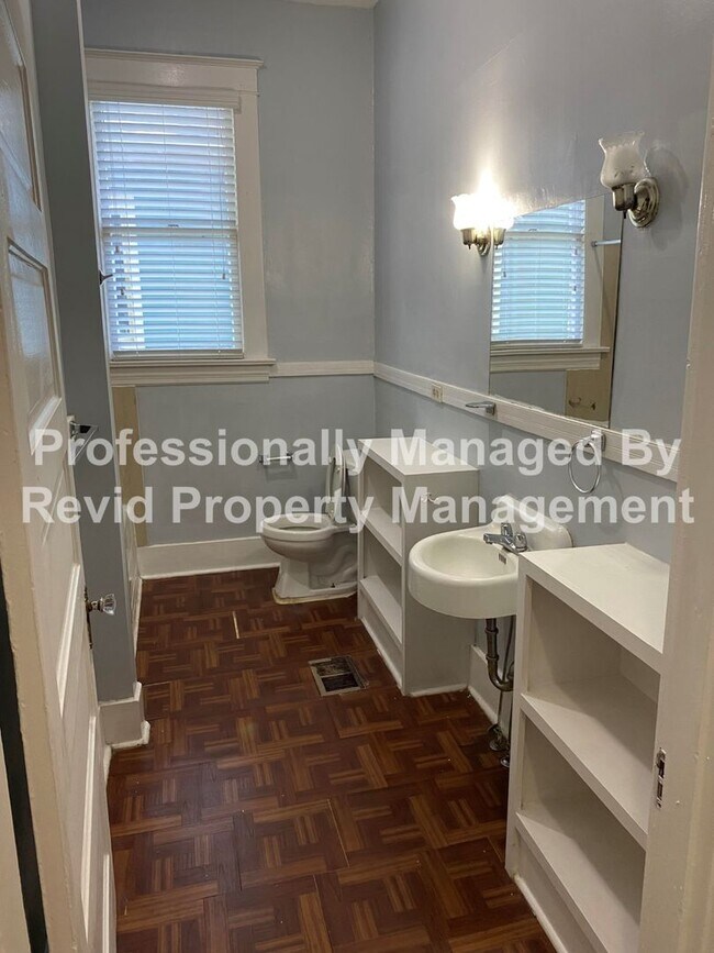 Building Photo - 288 N McLean Blvd