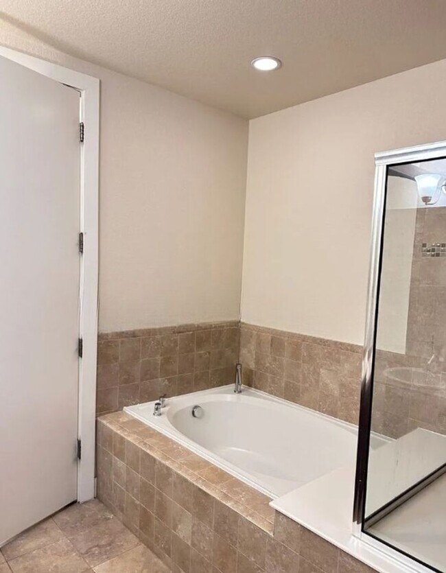 Building Photo - Long Realty & Property Management - Bluepr...