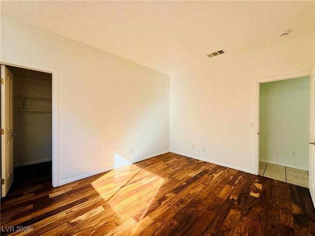 Building Photo - 2547 Serenity Hollow Dr