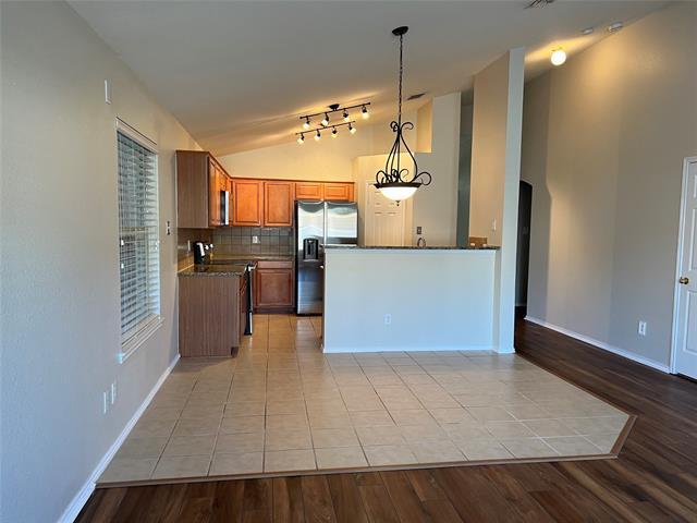 Building Photo - 1535 Sleepy Hollow Dr