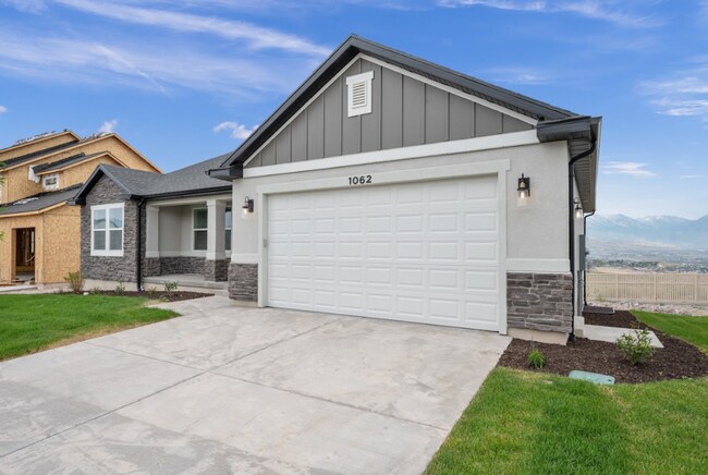 Building Photo - 1062 N Highpass Dr