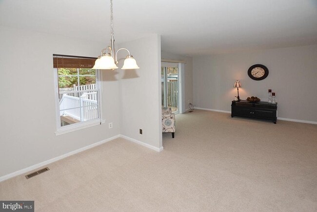 Building Photo - 8323 Stationhouse Ct