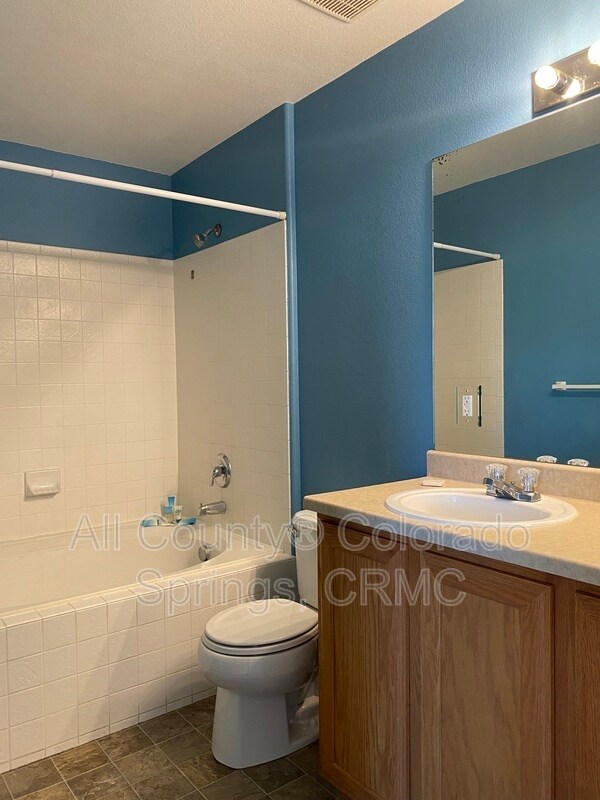 Building Photo - 8482 Crossfire Ct